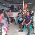 Kanit Binmas Polsek Bojongmanik Polres Lebak Sambangi Warga di Desa Binaan IMG-20260405-WA0049