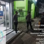 Kanit Samapta Polsek Rangkasbitung Polres Lebak Cek ATM Milik Bank BRI di Jalan Soekarno Hatta Rangkasbitung IMG-20260621-WA0076