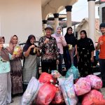 Kepala Desa Sindangheula Turun Langsung Jemput Sampah Plastik, Ubah Sampah Jadi Rupiah IMG-20260815-WA0031